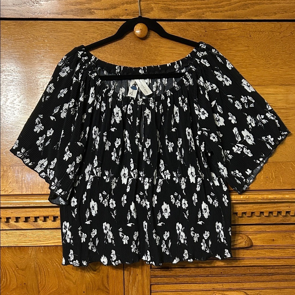 Cottagecore Prairie Black White Floral Pleated Off Shoulder Blouse Keyhole Top‎